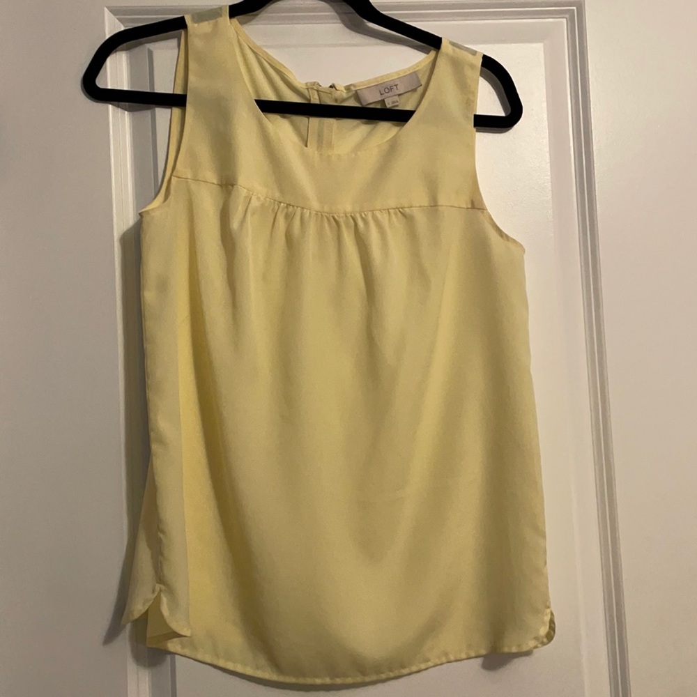 Pale Yellow Top / Shell - Picture 2 of 3